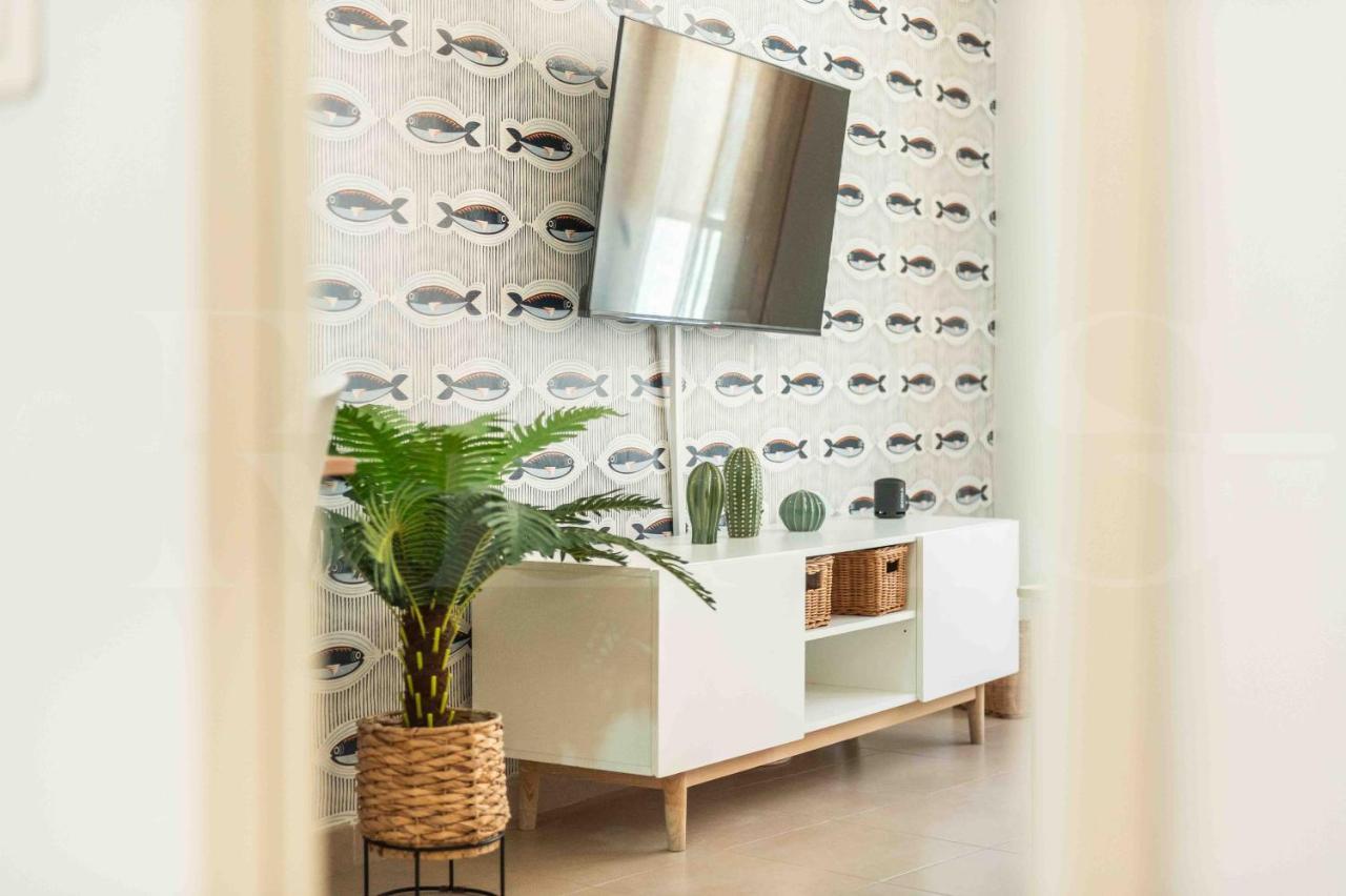 Bright Apartment Near The Historic Center By Rems Malaga Bagian luar foto